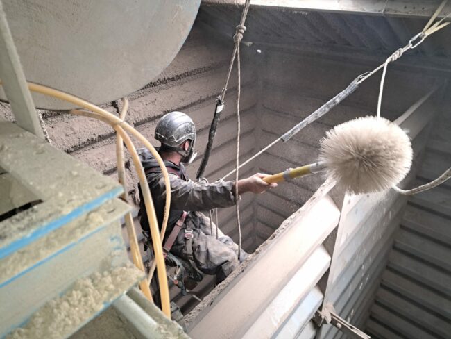 Nettoyage de silo